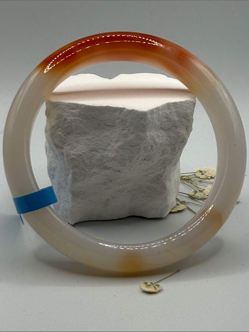 Translucent Agate-Style Round Decorative Bangle with Red accent